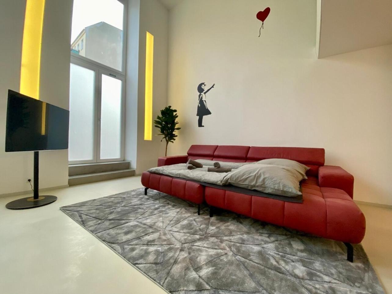Loft With Pool Table, Kitchen Island & Gallery Apartamento Berlim