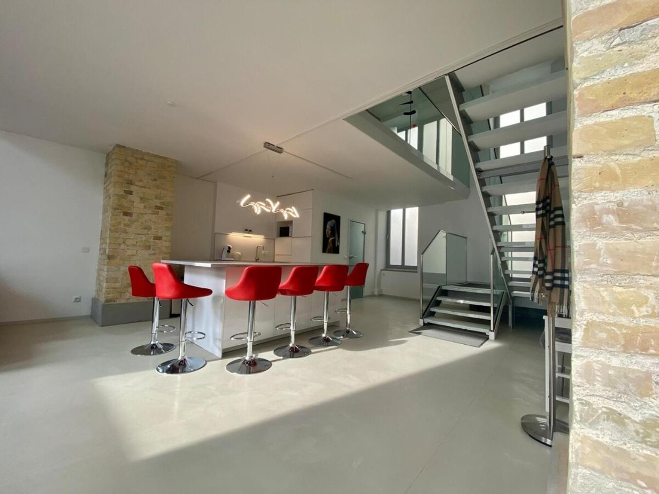 Apartamento Loft With Pool Table, Kitchen Island & Gallery Berlim